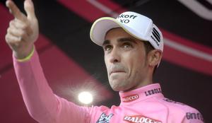 Greiplu etapa, Mezgec osmi, Contador jo je skupil pri padcu, a ostaja v rožnatem