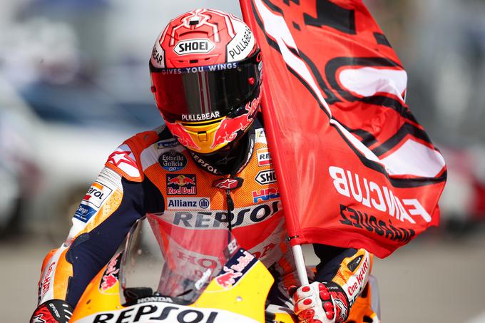 Marc Marquez ima pred najbližjim zasledovalcem Valentinom Rossijem, ki je končal na šestem mestu, skoraj 60 točk prednosti. | Foto: Reuters