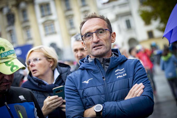 Dogajanje je spremljal tudi Roman Kejžar, še vedno slovenski rekorder v maratonu.  | Foto: Ana Kovač