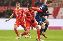 Bayern rešil točko, Dortmund do treh v sodnikovem dodatku