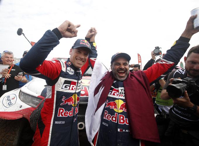 Nasser Al-Attiyah in sovoznik Mathieu Baumel sta zmagovalca med avtomobilisti. | Foto: Reuters