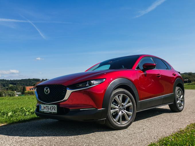 Mazda je pri varovanju odraslih potnikov na sprednjih sedežih dobila rekordnih 99 odstotkov točk. | Foto: Gašper Pirman