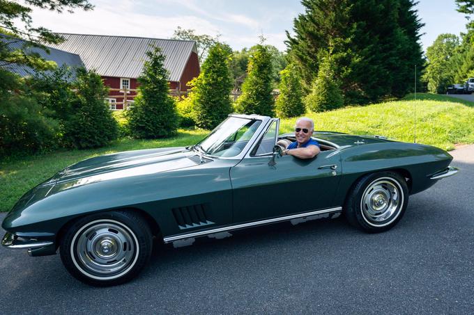 Sinova sta mu za božično darilo nekoč prenovila motor, corvette pridobiva vrednost tudi zaradi originalnega stanja. | Foto: Adam Schultz za Joe Biden