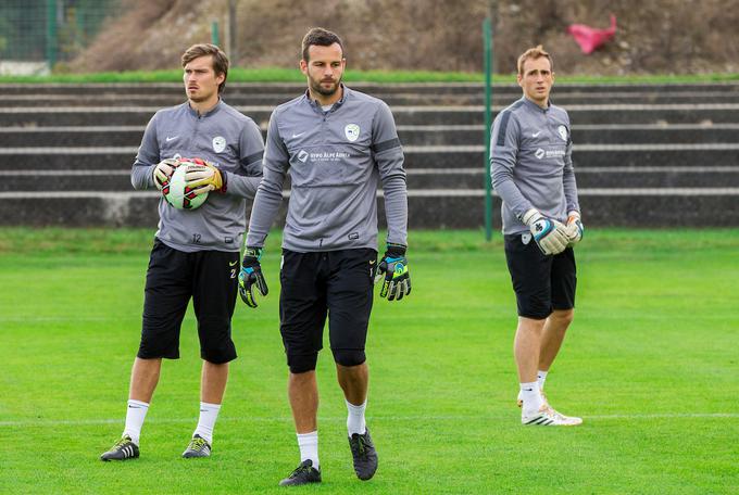 Vid Belec, Samir Handanović in Jan Oblak na treningu reprezentance.  | Foto: Vid Ponikvar