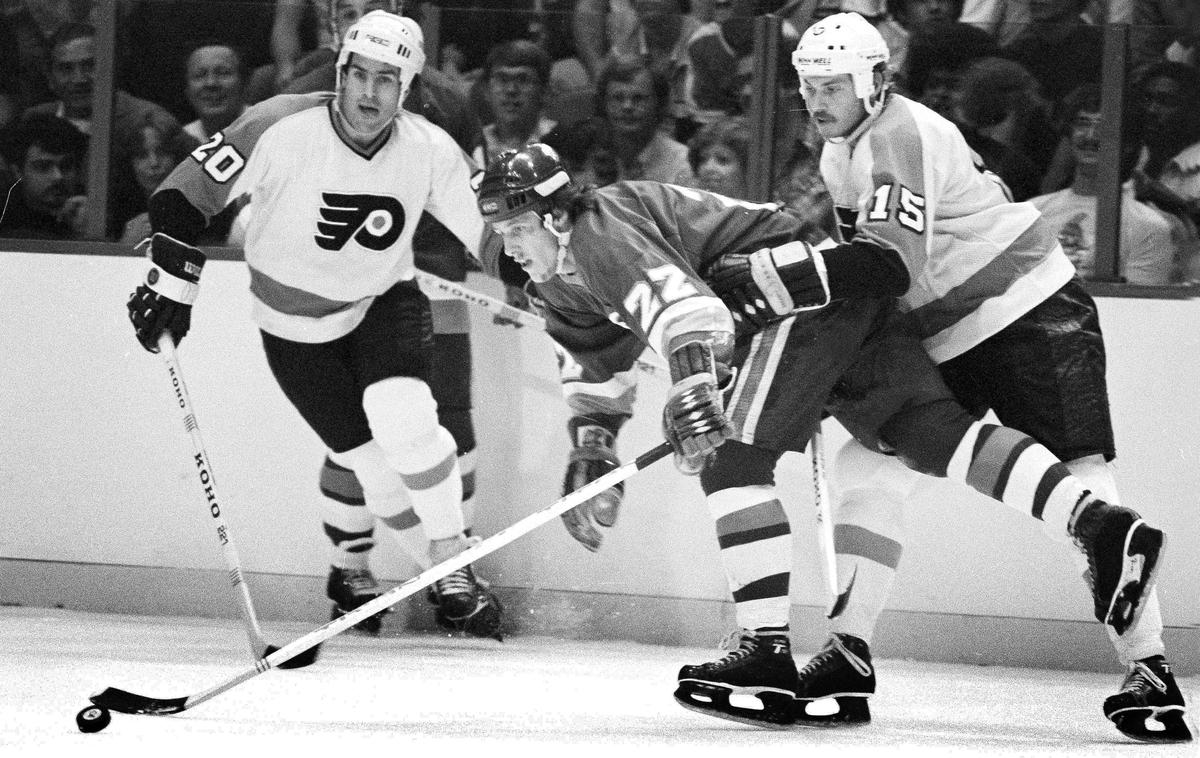 Al Hill | Al Hill (skrajno desno) je ob debiju v ligi NHL dosegel dva zadetka in tri asistence, kar je še danes, več kot 45 let pozneje, točkovni rekord novinca v najmočnejši hokejski ligi na svetu. | Foto Guliverimage