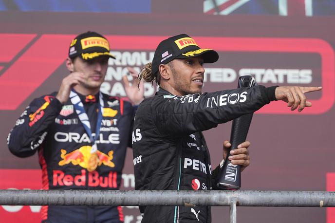 Lewis Hamilton | Britanski dirkač formule 1 Lewis Hamilton se je na dirki svetovnega prvenstva v Teksasu skoraj dokopal do zmage, nato pa je bil zaradi neskladnega podvozja diskvalificiran. Enaka usoda je doletela tudi Charlesa Leclerca. | Foto Guliverimage