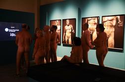 Netipičen ogled: muzej odprl vrata nudistom #video #foto