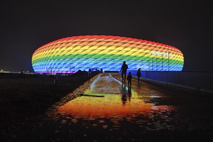 Allianz Arena | Uefa je zavrnila idejo, da bi bila Allianz Arena v času drevišnje tekme med Nemčijo in Madžarsko osvetljena v mavričnih barvah. | Foto Guliverimage