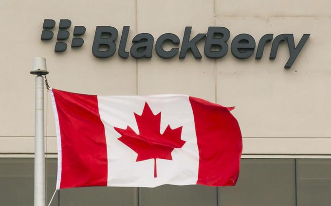 Kanadsko podjetja BlackBerry je leta 2016 prenehalo z lastno proizvodnjo komunikacijskih naprav. | Foto: Reuters
