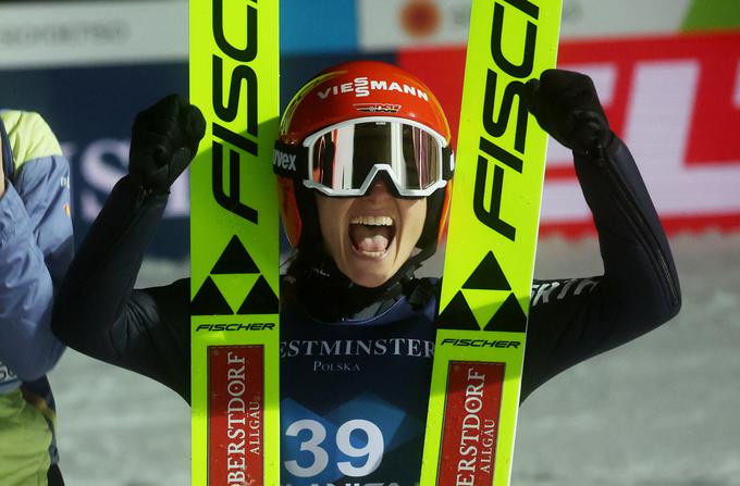 Katharina Althaus se veseli nove zmage. | Foto: Reuters