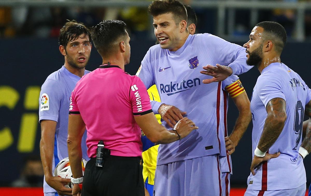 Barcelona Cadiz | Barcelona je znova razočarala svoje navijače, za dodatno slabo voljo pa je poskrbela še izključitev Frenkieja de Jonga. | Foto Reuters