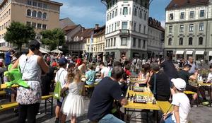 Na Prešernovem trgu poteka ljubljanski šahovski festival #foto #video
