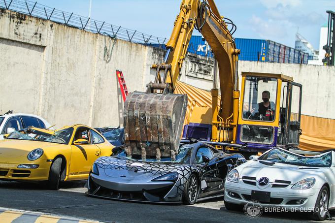 Filipini avtomobili uničenje | Foto: Bureau of Customs PH