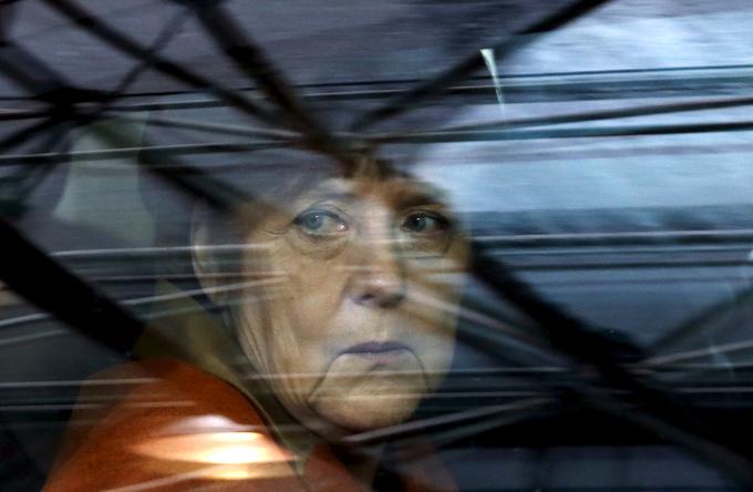 Angela Merkel ni imela dolgoročne vizije, ampak je predvsem skušala ugajati razpoloženju javnosti, meni Aleš Maver. | Foto: Reuters