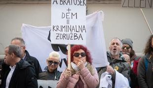 Shod za zaščito Mure: Protestniki očitajo Bratuškovi, da je v krempljih lobijev