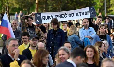 Na tisoče Slovakov protestiralo proti preoblikovanju javne RTV