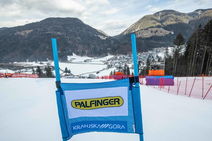 Kranjska Gora bi že petič zapovrstjo gostila najboljše slalomistke in veleslalomistke, ki se bodo merile na jubilejni 60. Zlati lisici. | Foto: Vid Ponikvar/Sportida