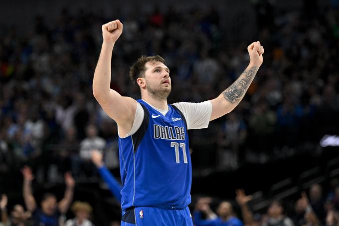 Luka Dončić vstopa v končnico lige NBA kot najbolj vroči strelec tekmovanja. | Foto: Reuters