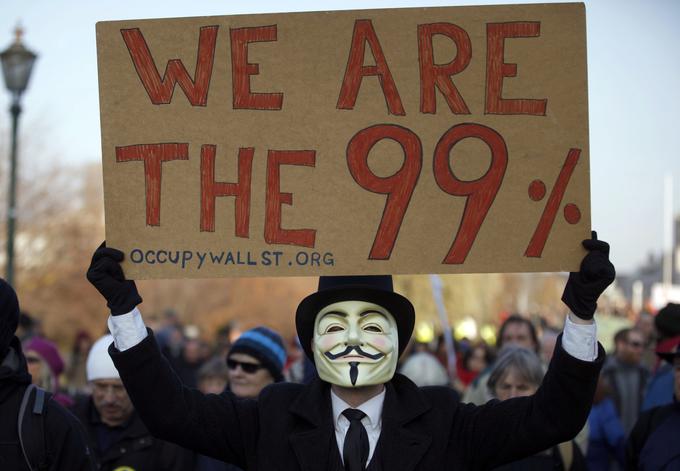 Protestniki, ki so se odzvali na Hesselov poziv k uporu proti bogati eliti. | Foto: Reuters