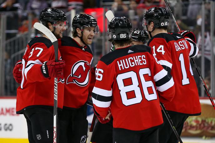 New Jersey Devils | Arizona Coyotes bodo vsaj štiri leta igrali v univerzitetni dvorani Mullett Arena. | Foto Reuters