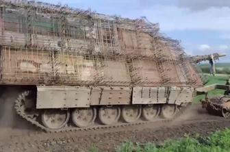 Ruski tanki postajajo vse večji in vse bolj nenavadni #video