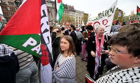 V Evrovizijskem Malmöju napeto, protestira tudi Greta Thunberg #video