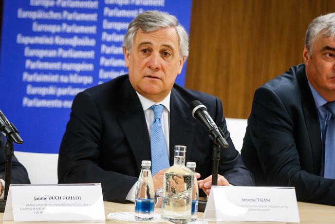 Tajani: Razmišljamo o podaljšanju nadzora na meji s Slovenijo