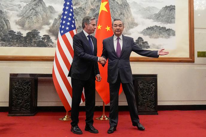 kitajski zunanji minister Wang Yi | Danes naj bi se Blinken predvidoma sestal tudi s Šijem. V Pekingu srečanj s predsednikom običajno ne potrdijo do zadnjega trenutka. | Foto Reuters