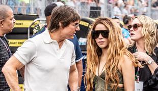 Shakira želi, da jo Tom Cruise pusti pri miru