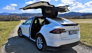 Še upraviči sloves? Utrujeni Musk in Tesla v Sloveniji.